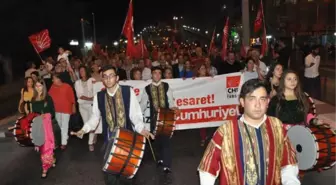 Tarsus'ta Cumhuriyet Yürüyüşü