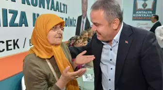 Antalya Konyaaltı Kitap Fuarına Büyük İlgi