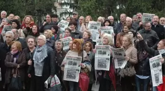 CHP'lilerden 'Cumhuriyet Gazetesi' Protestosu