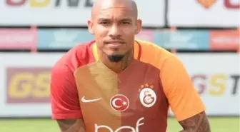 Galatasaraylı Futbolcu de Jong: Türkiye'de Galatasaray'dan Başka Takıma Gitseydim Evime Dönemezdim