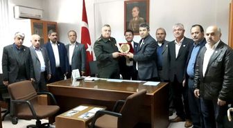 Muhtarlardan Askerlik Şube Başkanına Teşekkür Plaketi