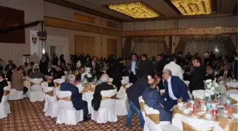 Diyarbakırlı Sanatçılar Sempozyumun Gala Yemeğinde Buluştu