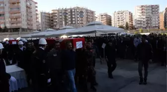 Diyarbakır'da Çevik Kuvvet Binasına Bombalı Araçla Saldırı (8)