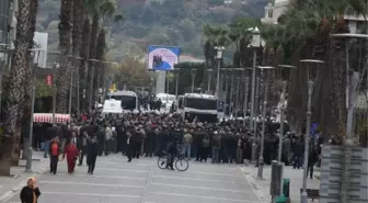 İzmir'de Hdp'lilerin Gözaltına Alınmasına Tepki