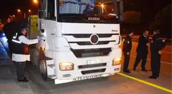 TIR Sürücüsü Direksiyon Başında Ölü Bulundu