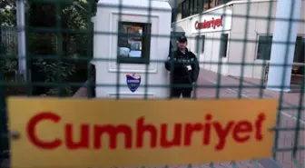 Cumhuriyet' Soruşturmasında 9 Tutuklama