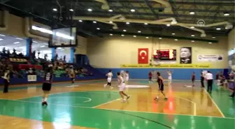 Kırçiçeği Bodrum Basketbol: 62 - Yalova Vip Gençlik: 53