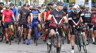 Veloturk Gran Fondo Çeşme'de 837 Bisikletçi Yarıştı