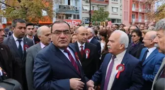 Törende Kriz! CHP'nin Çelengi Kaldırıldı, Ortalık Karıştı: 2 Gözaltı