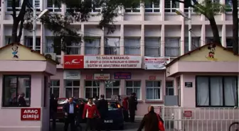 2 Hastanede Yemekten Zehirlenenler Taburcu Oldu, Sendikadan Simitli Protesto