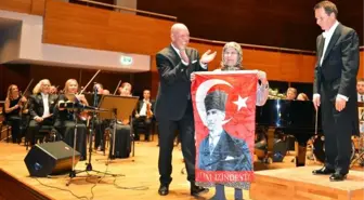 Atatürk, Özel Konserle Anıldı