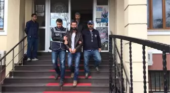 Bıçak Çeken Babasını Av Tüfeğiyle Öldürdü