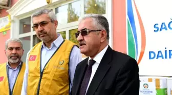 Büyükşehir Belediyesinden Suriyeli Mültecilere İlaç Yardımı