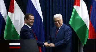 Filistin Lideri Abbas: 'Trump'ın İki Devletli Çözümü Desteklemesini Umuyoruz'