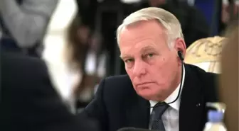 Fransa Dışişleri Bakanı Ayrault Gine'de
