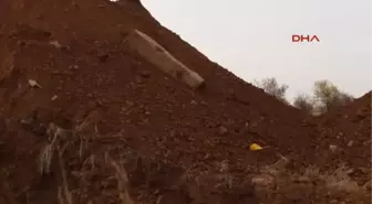 Isparta - Sit Alanında Iş Makinesiyle Kaçak Kazı Yapan Biri Polis 13 Kişi Tutuklandı