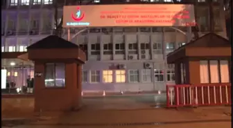 Izmir Iki Hastanede Yüzden Fazla Kişi Yemekten Zehirlendi