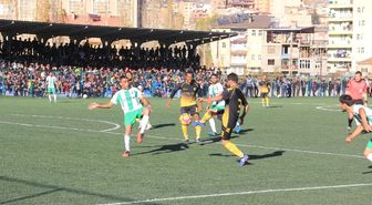 Hakkarispor, Bingöl Çeltik Spor'u Mağlup Etti