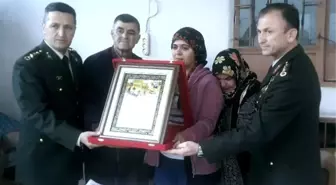Şehit Ailelerine 'Şehadet Belgesi' Verildi