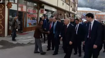 Vali Azizoğlu, İspir'de Muhtarlarla Bir Araya Geldi