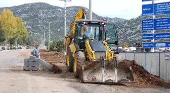 Akseki'de Kaldırım ve Refüj Çalışmaları