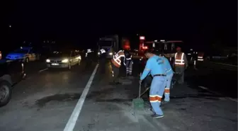 Kazadan Dönen Ambulans, Otomobille Çarpıştı: 3 Ölü 7 Yaralı