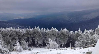 Kazdağları'na Mevsimin İlk Karı Düştü