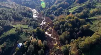 Arhavi'de Heyelan; 18 Ev Boşaltıldı (1)