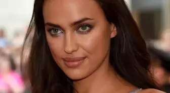 Irina Shayk'ın Ayna Selfie'si 270 Bin Beğeni Aldı