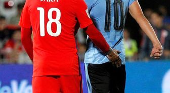 Şilili Futbolcu, Maçta Rakibini Taciz Etti