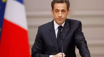 Sarkozy'nin Kaddafi'den Para Yardımı Aldığı İddiası