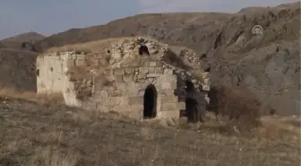 800 Yıllık Kilise Onarılmayı Bekliyor - Sivas