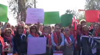 Antalya'da Gergin Protesto