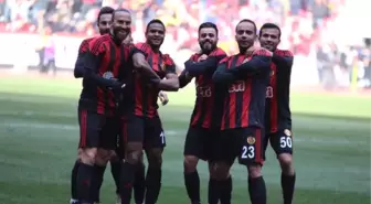 Eskişehirspor'un Yeni Evindeki İlk Gol Hasan Hüseyin'den