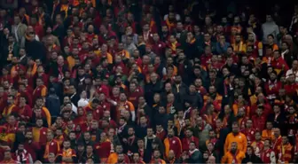 Galatasaray Taraftarı Stattan Ayrıldı