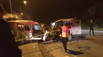 Rize'de Trafik Kazası: 2 Ölü, 6 Yaralı