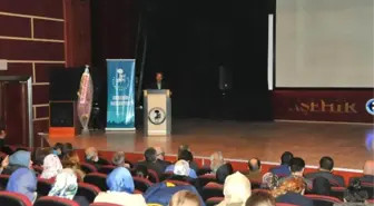 Akşehir Belediyesi'nden Aile Eğitim Semineri