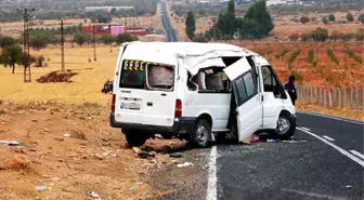 Öğrenci Servisi Kaza Yaptı: 16 Yaralı