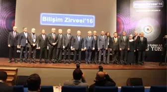 Bakan Özlü ve Arslan Bilişim Zirvesi'ne Katıldı