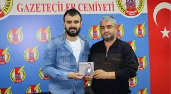 Hüseyin Alan Yeni Türkü Albümü 'Ömrüm' ile Müzik Piyasasında