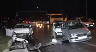 Manavgat'ta Trafik Kazası: 3 Yaralı