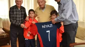 Altınordu'nun En Eski Futbolcusu Niyazi Muslu: Bu Formanın Kıymetini Bilin