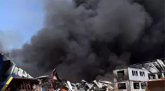 Yanan Fabrikanın İçinden Görüntüler