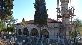 Aliağa'da 7 Asırlık Cami Ayağa Kaldırılıyor