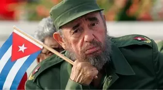 Fidel Castro Hayatını Kaybetti