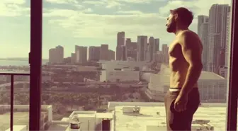 Gökhan Özen Instagram'daki Çıplak Fotoğraflarına Açıklama Getirdi