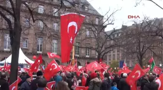 Strasbourg?ta ?teröre Lanet, Demokrasiye Evet? Mitingi