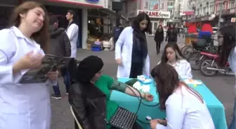 Balıkesir Doktor Adaylarından Sokakta Sağlık Kontrolü