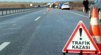 Uşak'ta Trafik Kazası: 1 Ölü, 3 Yaralı