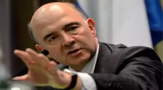 AB Komisyonu Üyesi Moscovici Atina'da